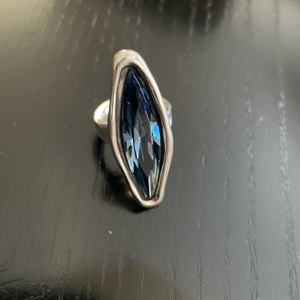 Uno de 50 ring blue sapphire 6